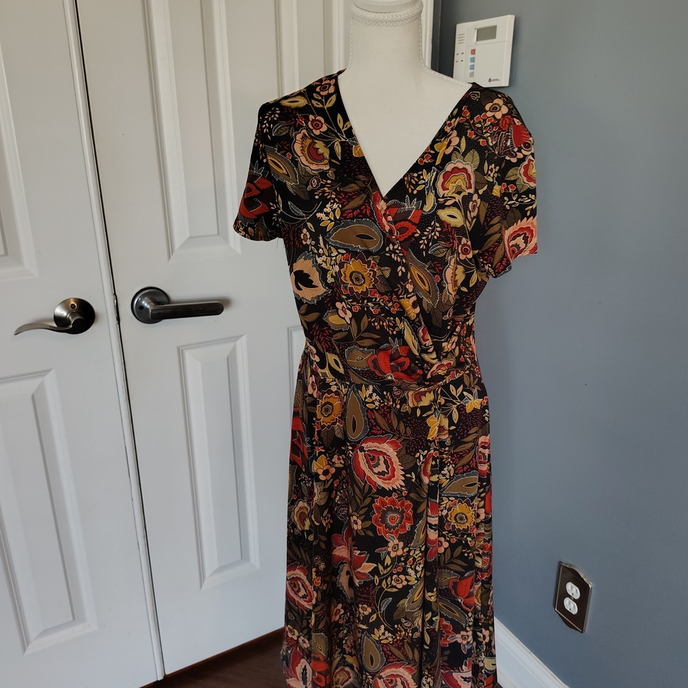 Perceptions‎ Multicolor Floral Midi Dress